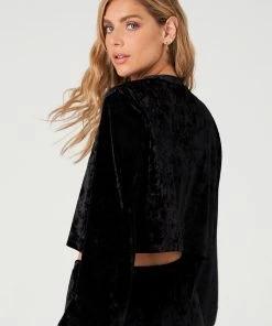 Onzie Velvet Crop - Black Crushed Velvet