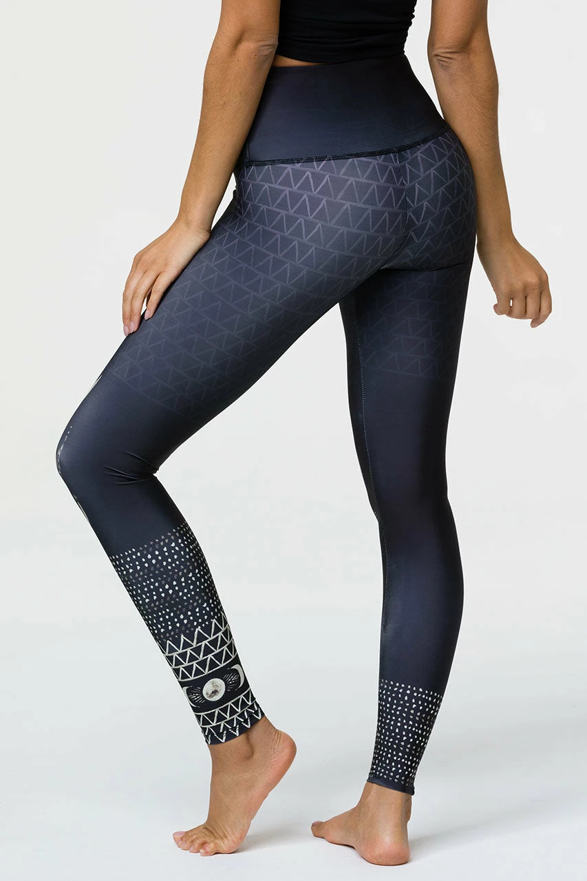 Onzie Flow Bottoms High Rise Graphic Legging - Las Lunas 10 Onzie Flow Bottoms High Rise Graphic Legging - Las Lunas