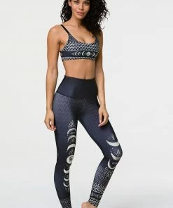 Onzie Flow Graphic Elastic Bra - Las Lunas 18 Onzie Flow Graphic Elastic Bra - Las Lunas