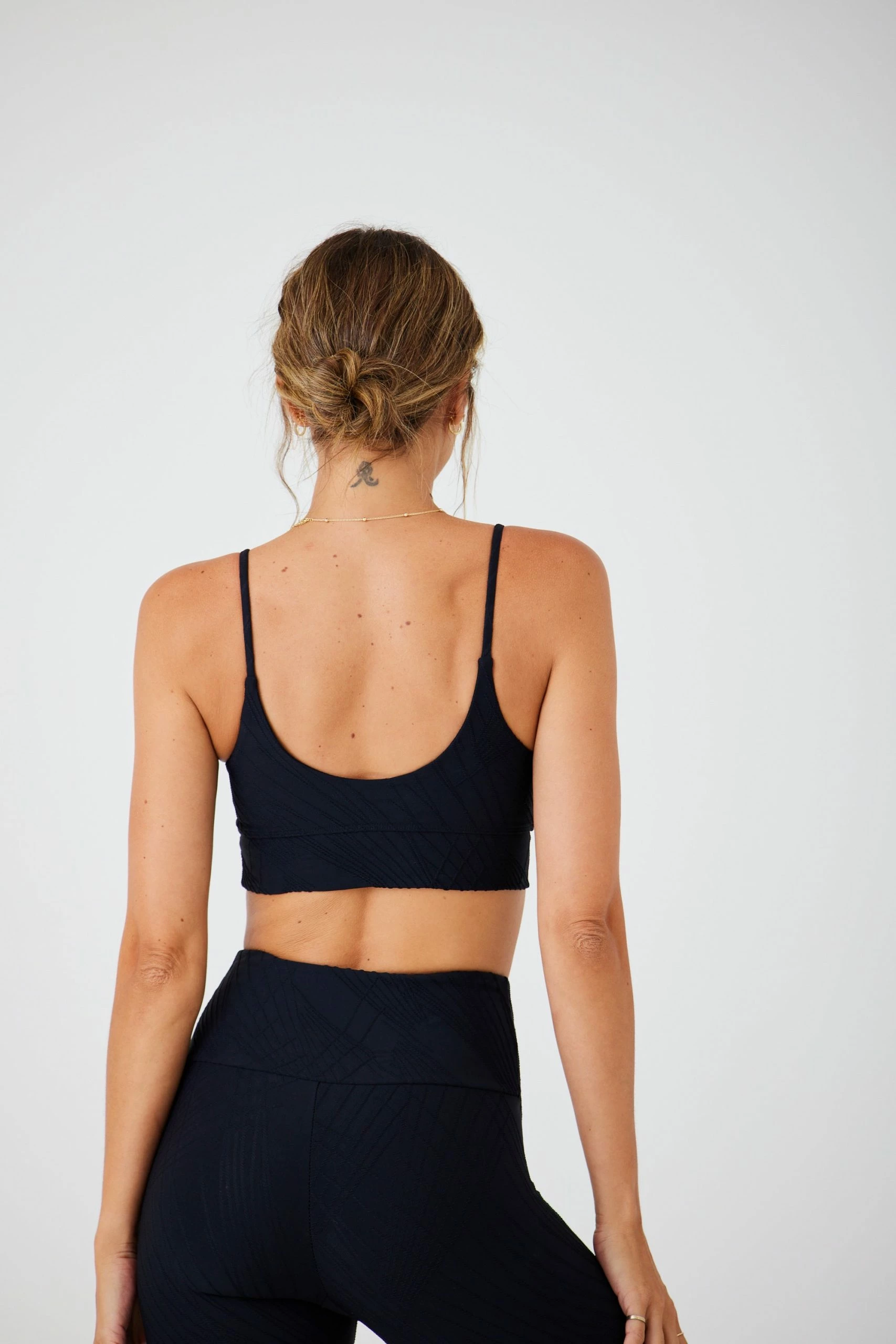 Onzie Flow Bra - Black Selenite 4 Onzie Flow Bra - Black Selenite