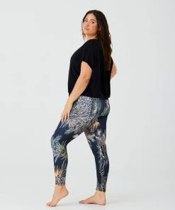 Onzie Tops Drop Back Top - Black