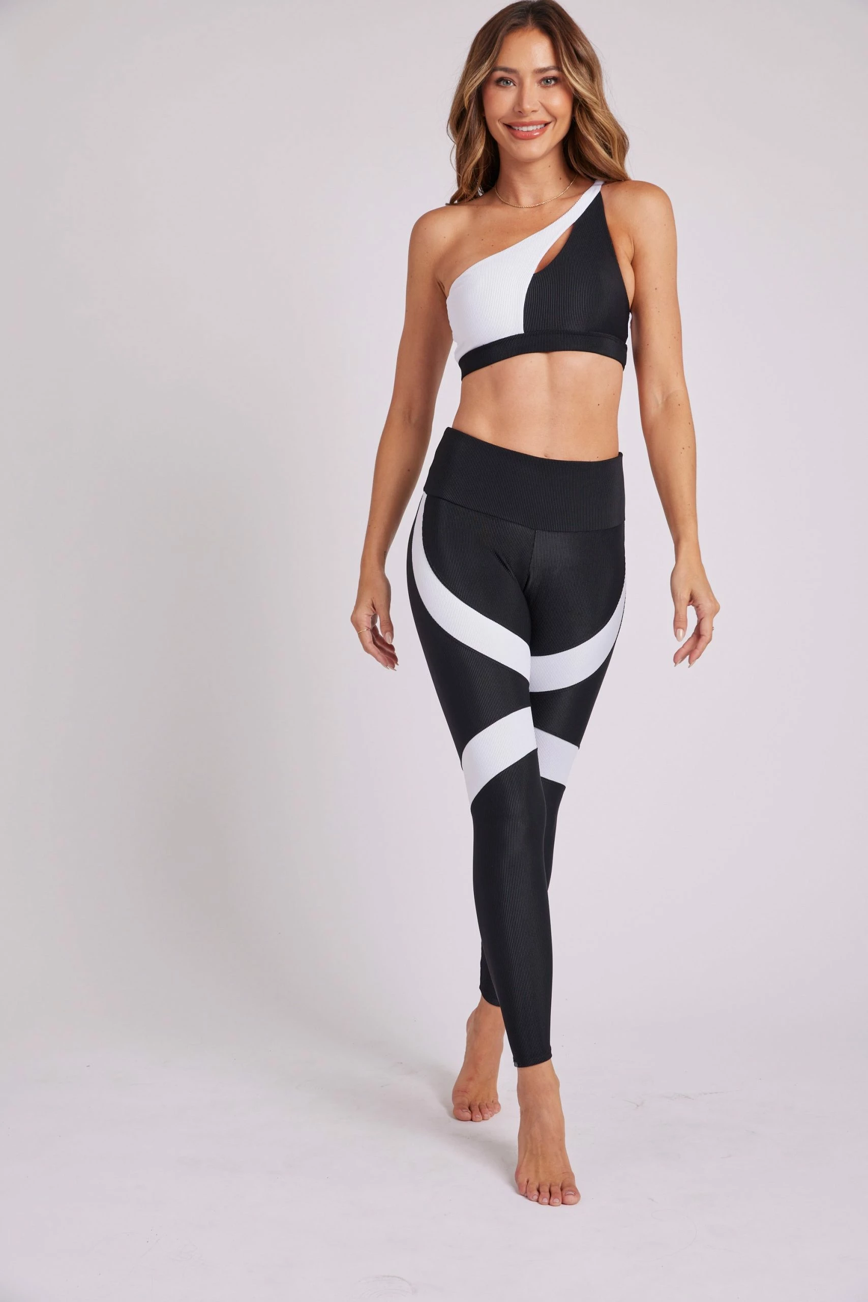 ONZIE Cadence Legging - Black White Combo Women's New 3 ONZIE Cadence Legging - Black White Combo Women's New