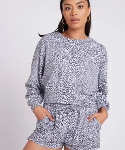 ONZIE Bella Sweatshirt - Snow Cub 7 ONZIE Bella Sweatshirt - Snow Cub