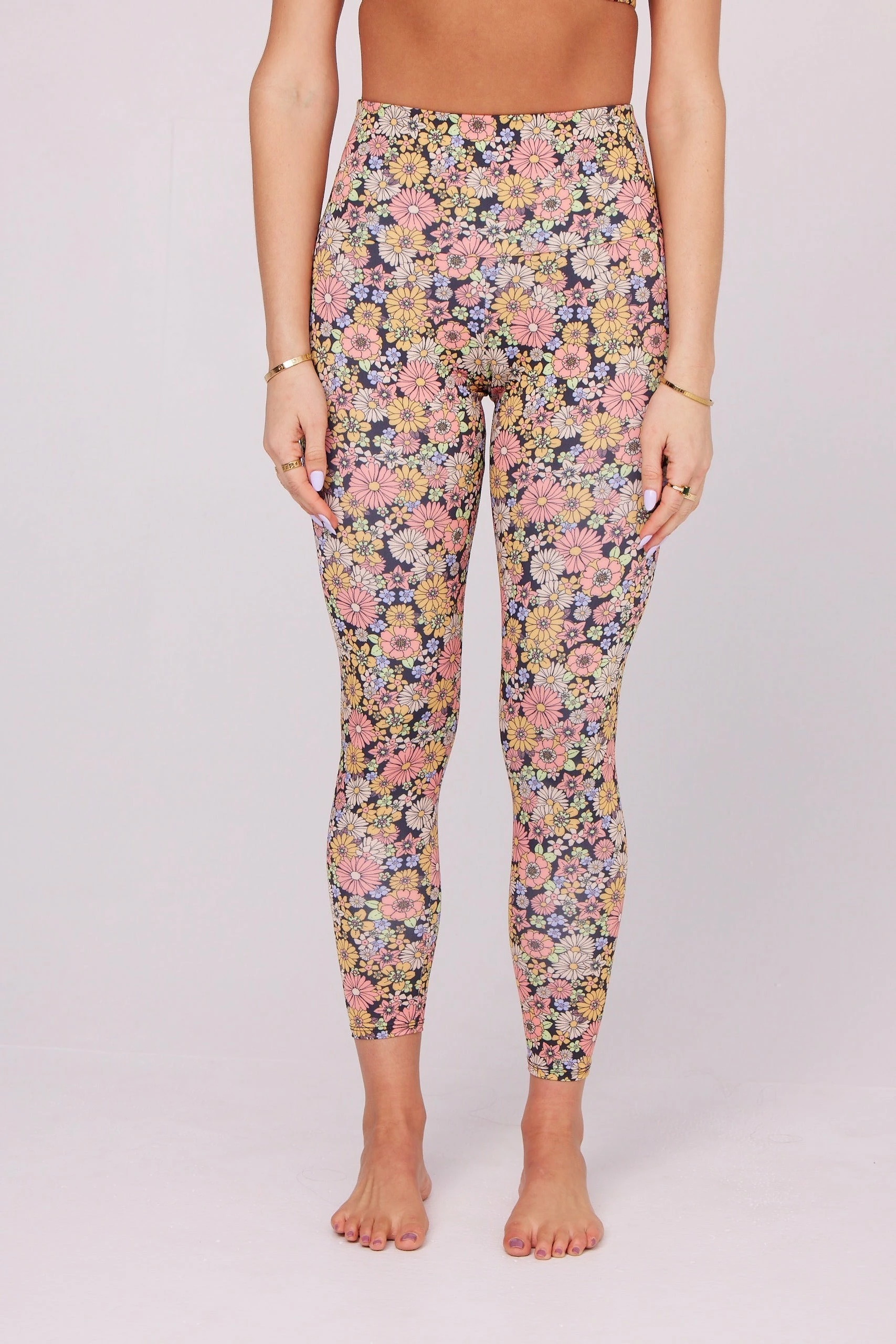 ONZIE Women's New High Rise Legging - Retro Floral 4 ONZIE Women's New High Rise Legging - Retro Floral