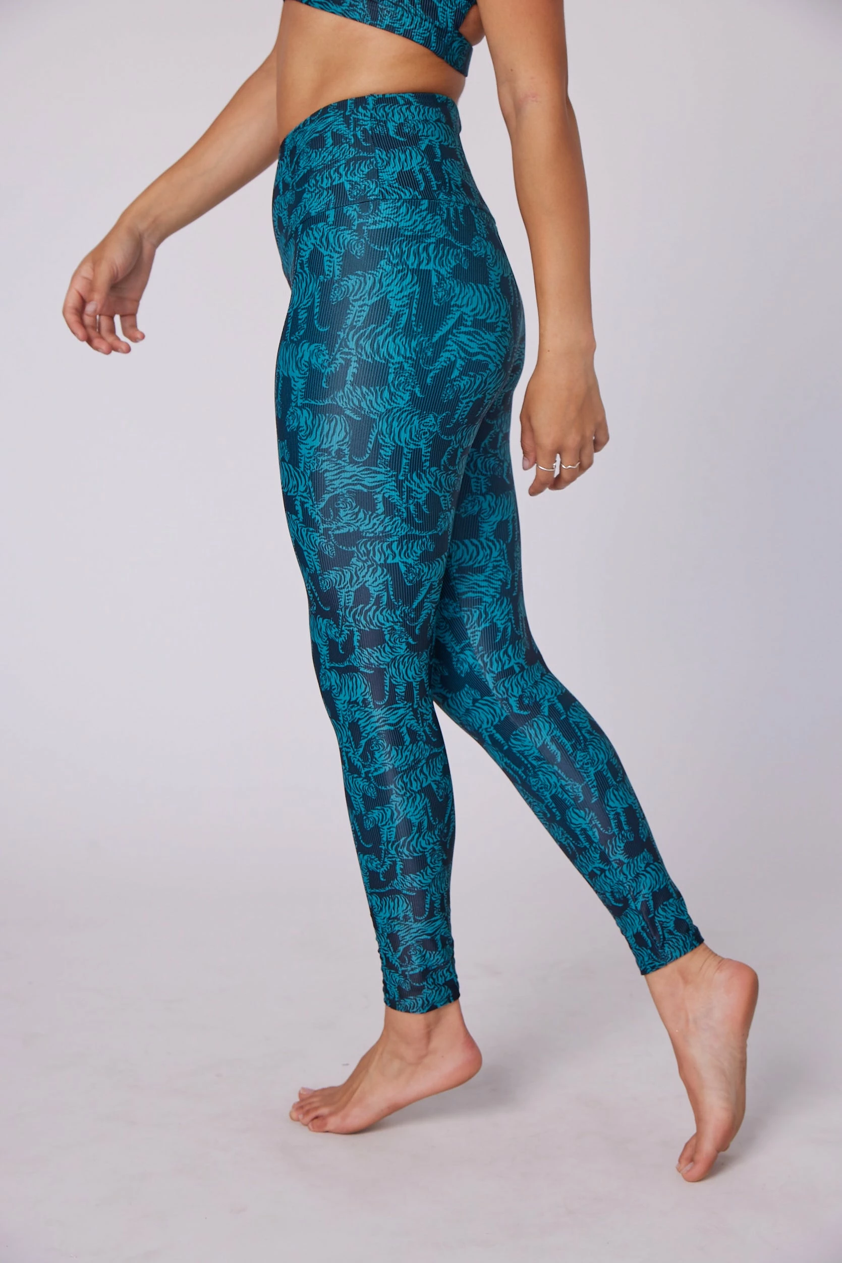 ONZIE High Rise Rib Legging - Nala 4 ONZIE High Rise Rib Legging - Nala