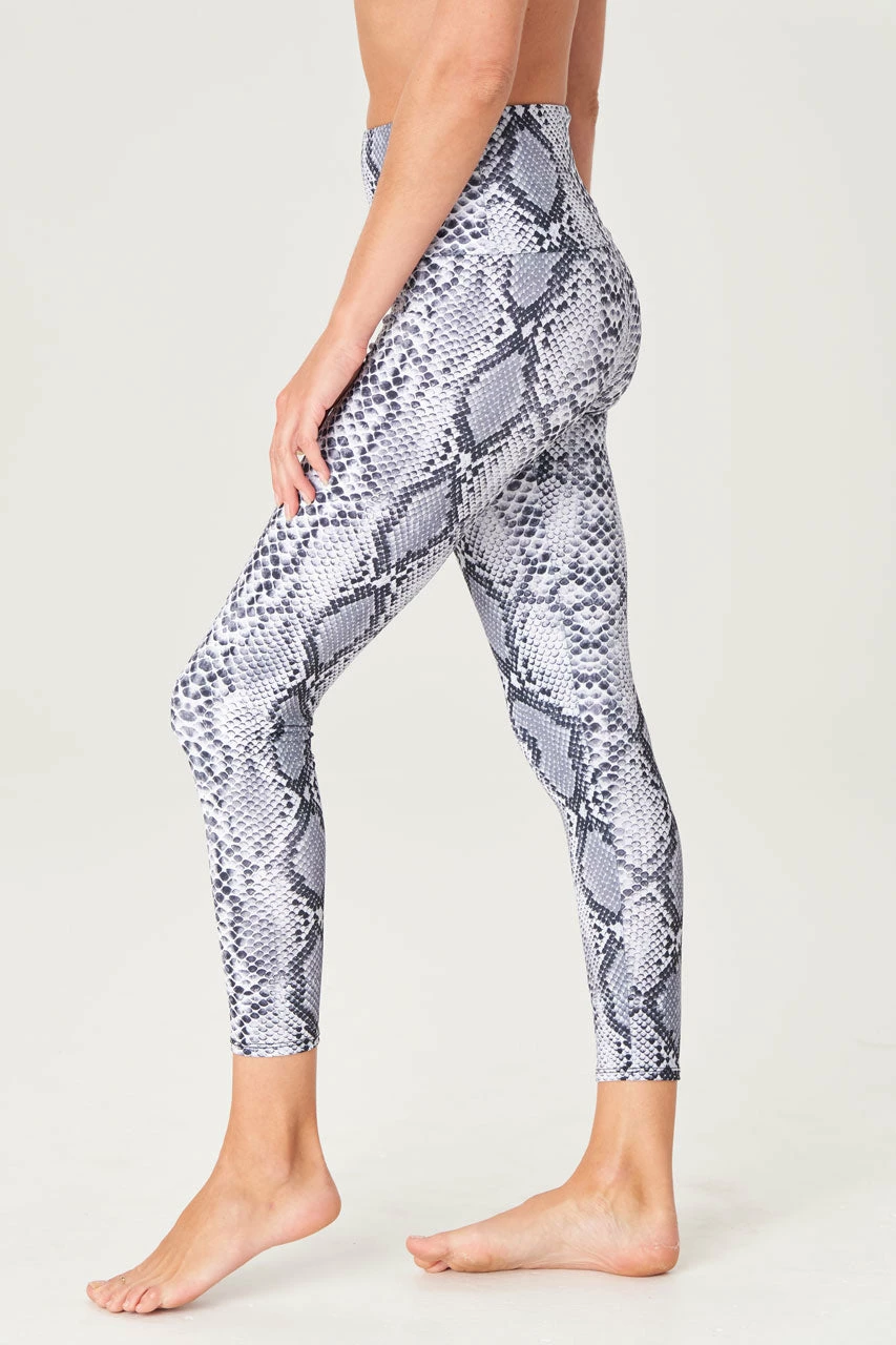 ONZIE SALE High Rise Legging - Black White Cobra 5 ONZIE SALE High Rise Legging - Black White Cobra