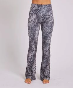 Onzie Bottoms Studio Flare Leg Pant - Gray Lynx