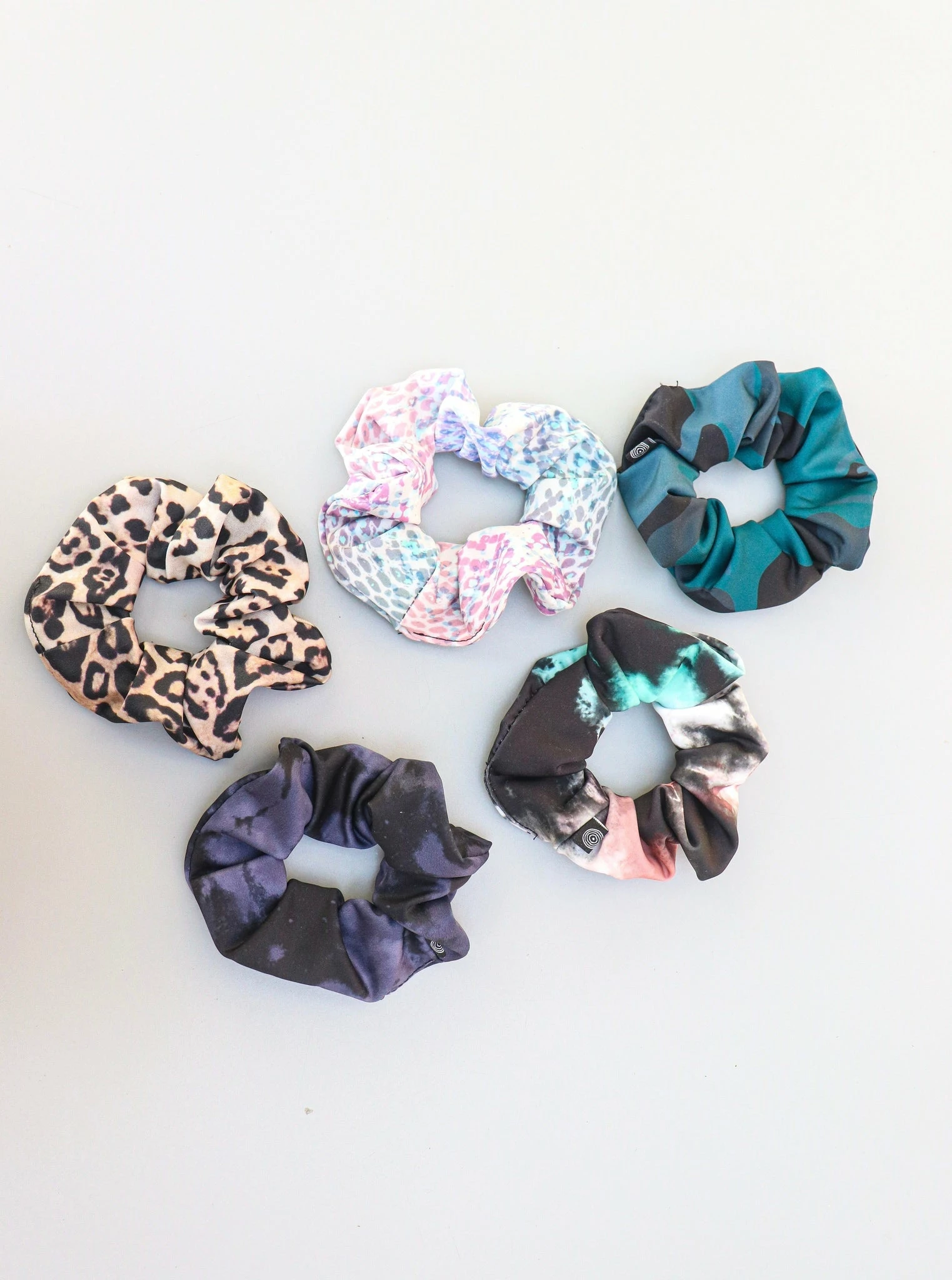 Onzie Accessories Scrunchies - Multi Pack 4 Onzie Accessories Scrunchies - Multi Pack