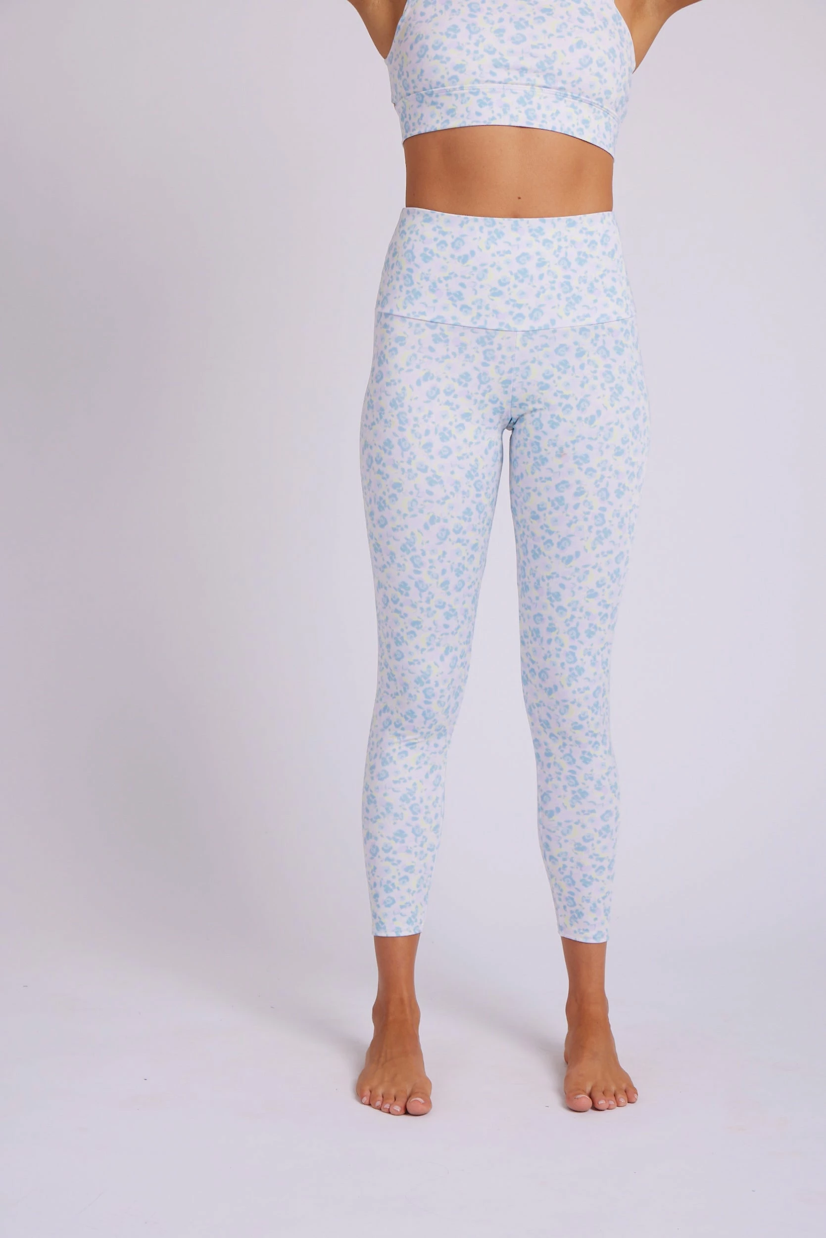 ONZIE High Rise Legging - English Garden 6 ONZIE High Rise Legging - English Garden